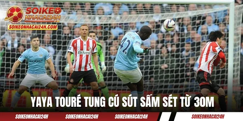 Yaya Touré tung cú sút sấm sét xé lưới đối phương